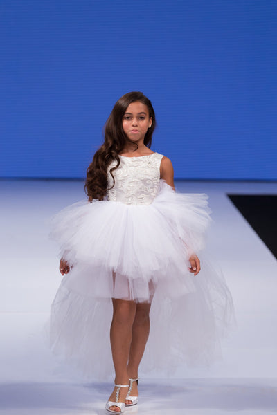 The White Queen – ISABELLA COUTURE The White Queen – ISABELLA COUTURE